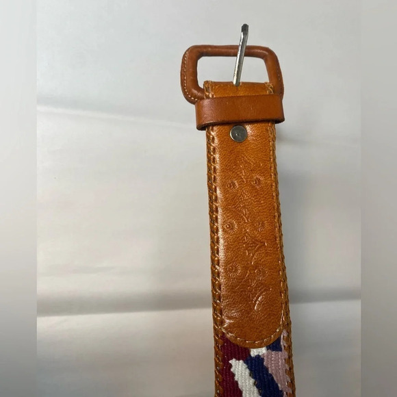 Western Style Embroidered Stamped Leather Belt Size 32 - Picture 4 of 6